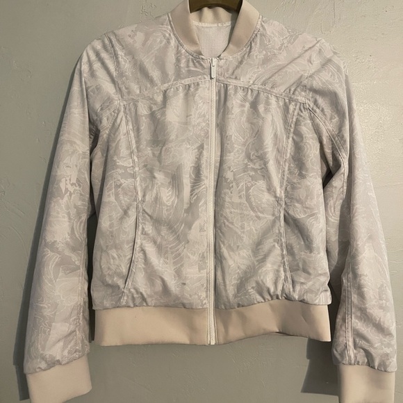 Lululemon reversible Jacket - Picture 1 of 7